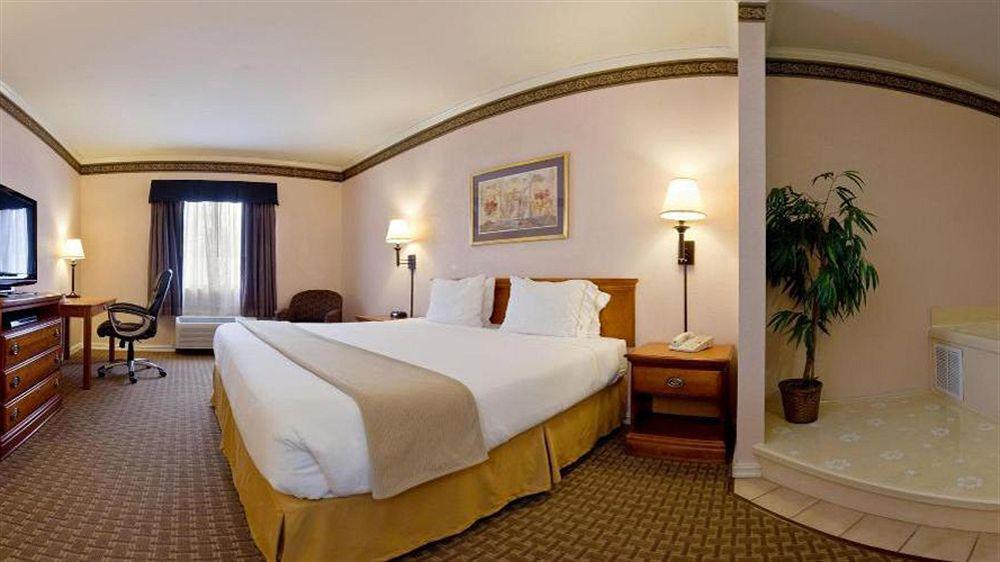 Holiday Inn Express North Tyler Eksteriør billede