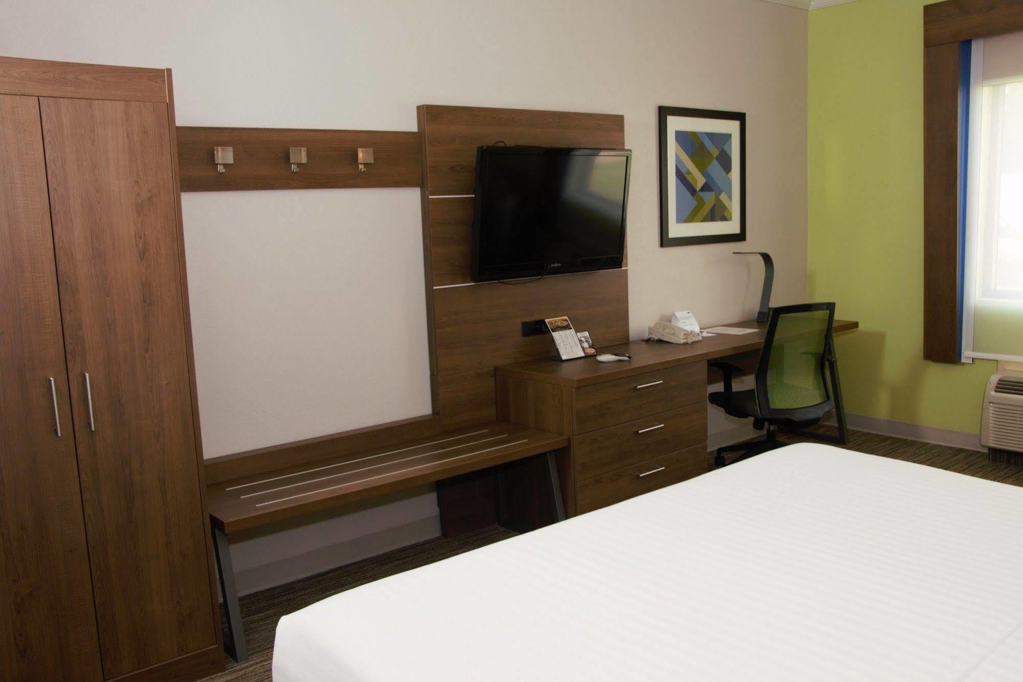 Holiday Inn Express North Tyler Eksteriør billede