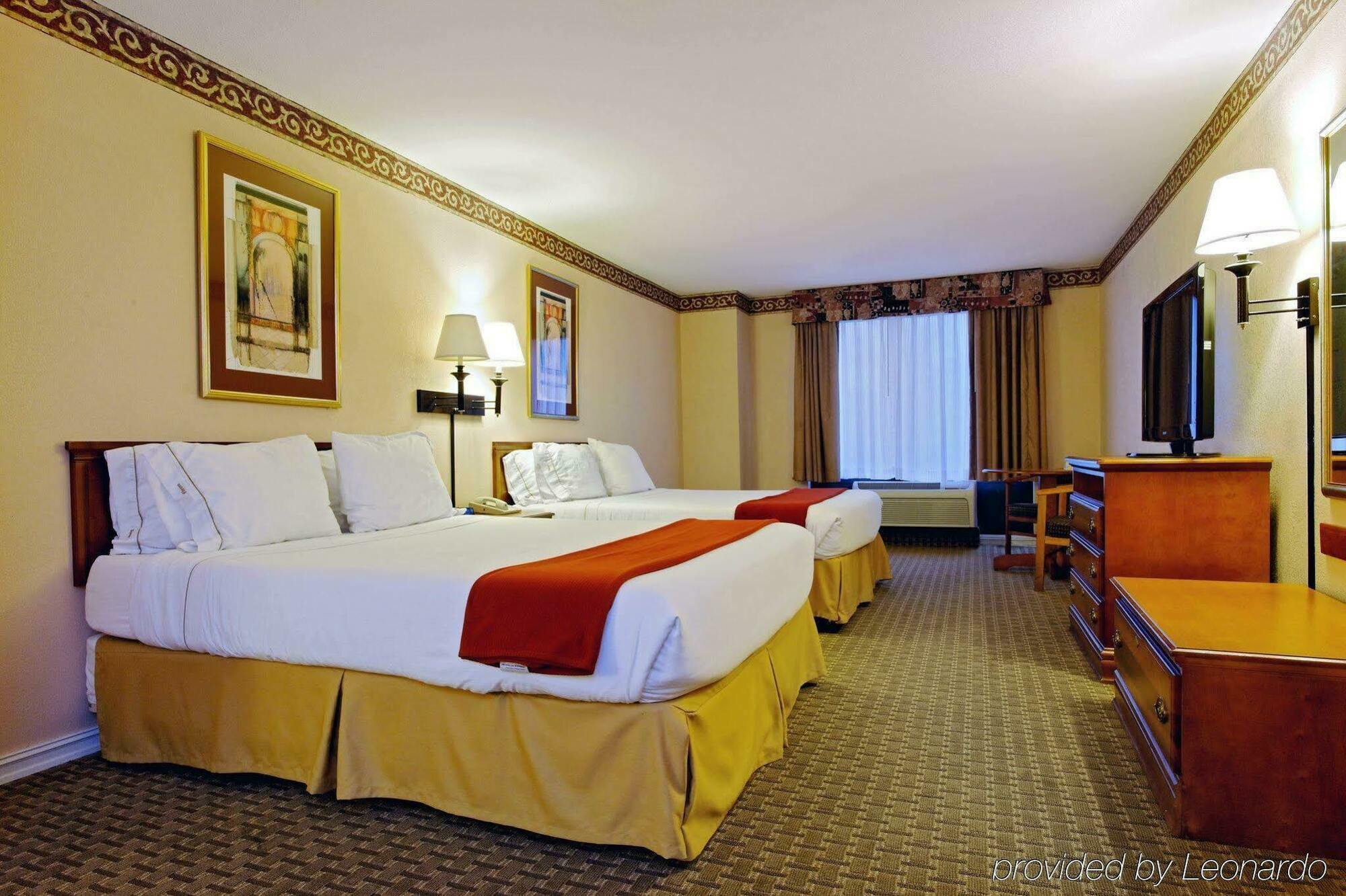 Holiday Inn Express North Tyler Eksteriør billede